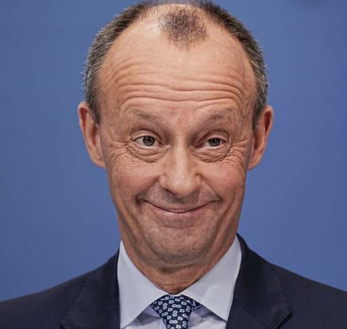 BerlinVic's tweet image. Für bürgerorientierte, gemeinwohlorientierte Politik gab es kaum #Parteispenden

40 Jahre #Neoliberalismus für die Reichsten der Reichen fuhr die Infrastruktur an die Wand

Dann probiert man es halt jetzt mit #Faschismus und #Blackrock-Lobbyisten in Machtpositionen

#KorruptUnion