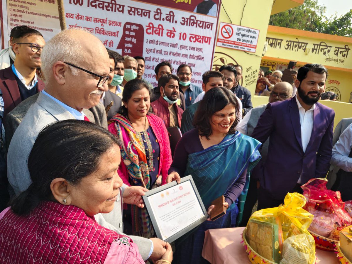 MoHFW_INDIA's tweet photo. Today, Union Health Secretary Smt. Punya Salila Srivastava visited Mathura, Uttar Pradesh as part of the 100 Days Intensified TB Campaign. 

She reviewed the ongoing efforts, including daily reporting and TB screenings, and interacted with ASHAs, CHOs, and Nikshay Mitras.

She also observed key initiatives such as handheld X-ray screenings and mobile medical units, reinforcing the commitment to a #TBMuktBharat.

#HealthForAll