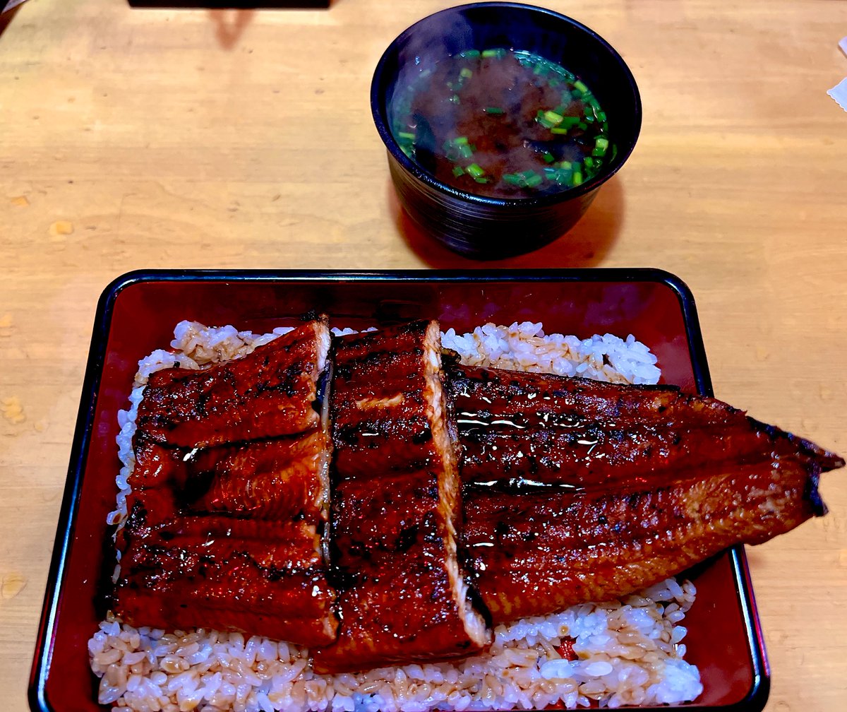 あ〜あ……
また精力つけてもた笑
最近ステーキか鰻ばっかり😂
ガッツリ捕食肉食系男子です🥰💕
誰か一緒に食べに行こ😄
捕食し合いましょうよ🫣💋
夢の中で笑
夢の中ならいいでしょ(*´³`*) ㄘゅ💕

いや、現実でもお願い……🥹笑