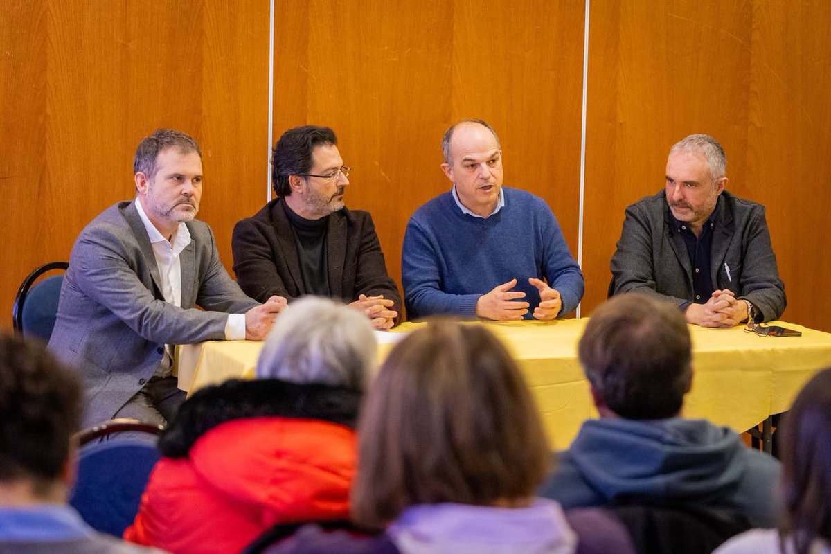 📸 El secretari general <a href="/jorditurull/">Jordi Turull i Negre</a> ha participat en una jornada de treball amb electes i militants de la vegueria de l’Alt Pirineu, presidida per <a href="/vegueria9/">Ricard Pérez</a>. 

Hi han assistit el diputat al Parlament <a href="/jorfabrega/">Jordi Fàbrega 🎗</a> i el diputat al Congrés <a href="/IsidreGavin/">Isidre Gavín</a>.