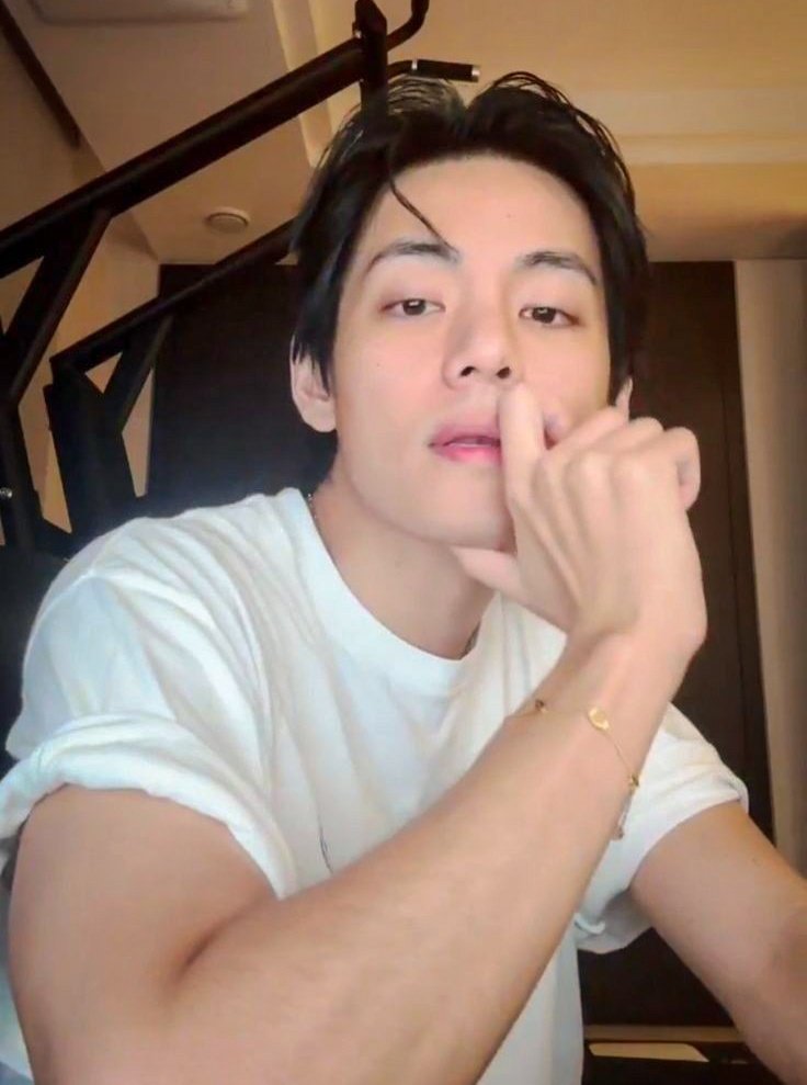 ً (@archivefortae) on Twitter photo 