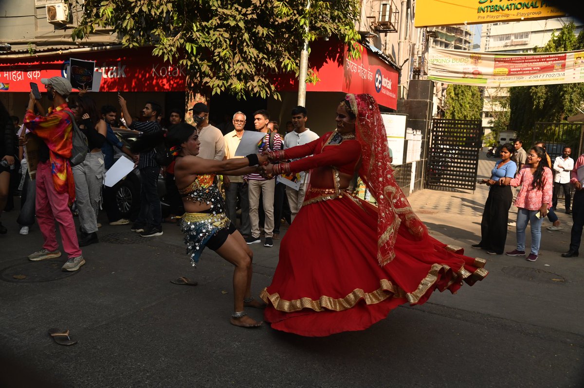 deep_nair16's tweet photo. Participants takes part in a Mumbai Queer Pride March in Mumbai, on February 1, 2025 .
#Mumbaiqueerpride #Happypride #india  #LGBTQYouth #pride https://t.co/AyziTEBWQw
