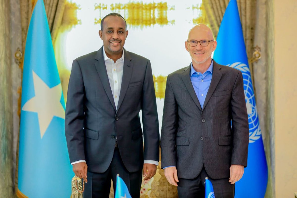 MohamedHRoble's tweet photo. BISMILLAH 
Today, I had the honor of welcoming the SRSG at my residence in Mogadishu. We had a good discussion about Somalia’s current situation and the importance of the UN and Somali stakeholders working together on key priorities, including strengthening security… https://t.co/l9667TuRMG
