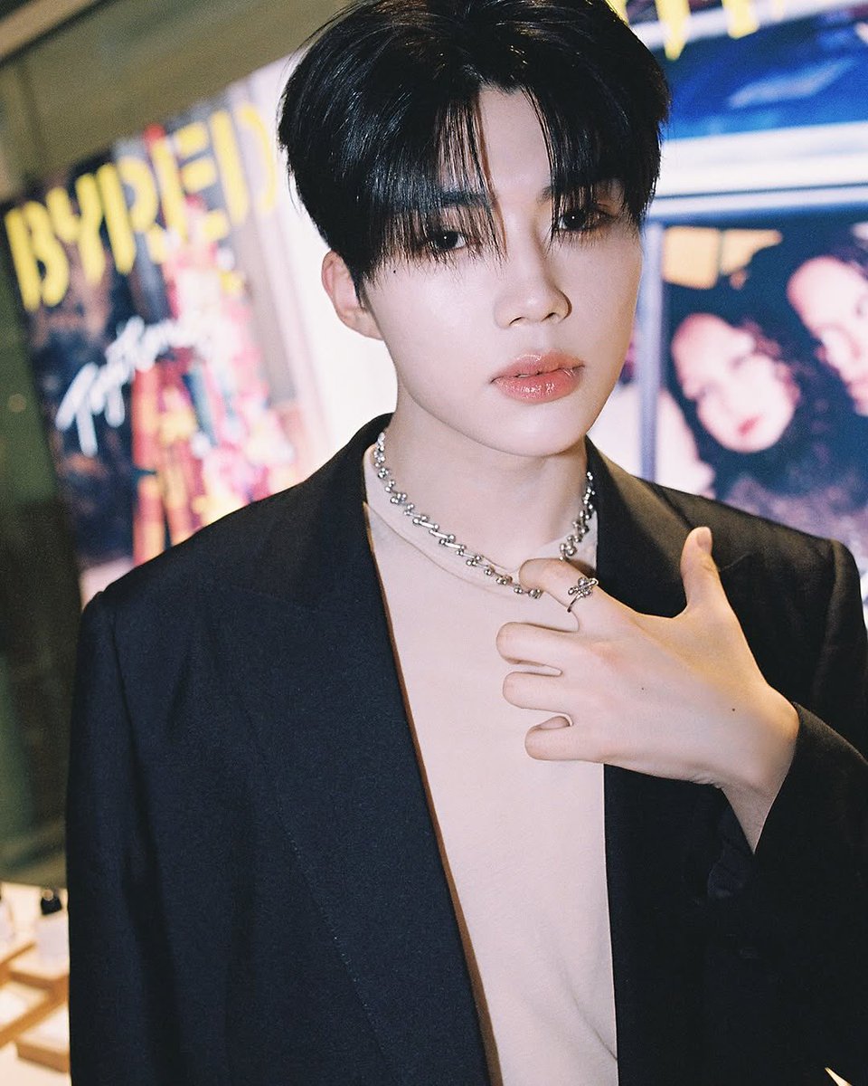 Dripped in a black suit, iced out with a chain, and serving that effortlessly cool gaze. Confidence speaks louder than words, and this look? Pure power. No need to try too hard, style like this just hits different.