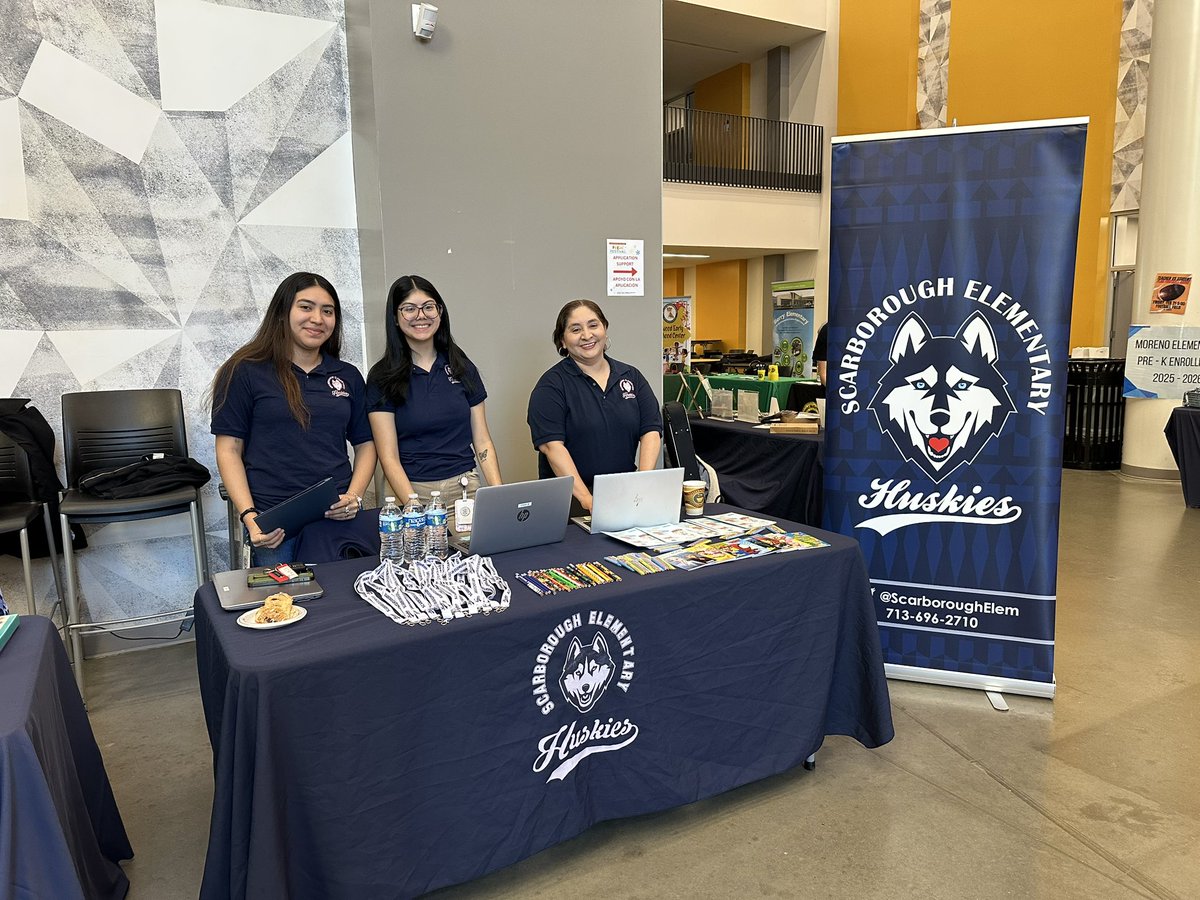 Ms_MQuinones's tweet photo. At the Pre-k Festival ready to enroll our new @ScarboroughElem Huskies! https://t.co/tGUWLZOmJd