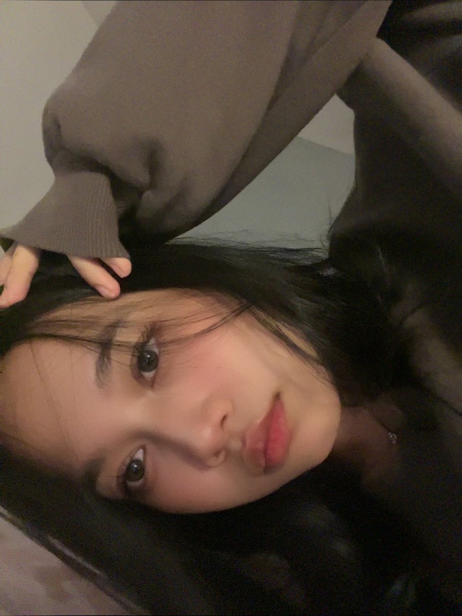 tinkerabhel's tweet photo. bosen https://t.co/EoDu8tfQLF