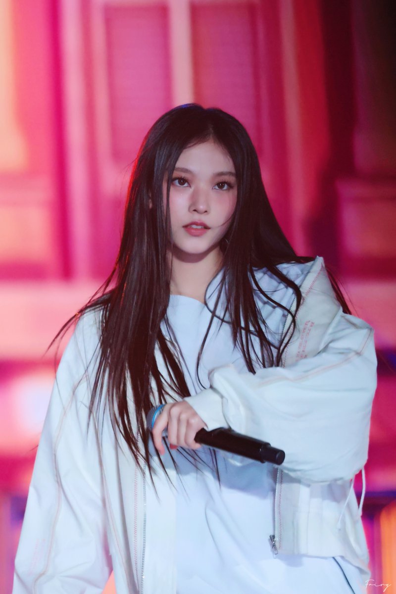 fairy_rin15's tweet image. 250104 Golden Disc Awards 무대3️⃣

#해린 #강해린 #HAERIN #KangHaeRin #ヘリン
#뉴진스 #NewJeans