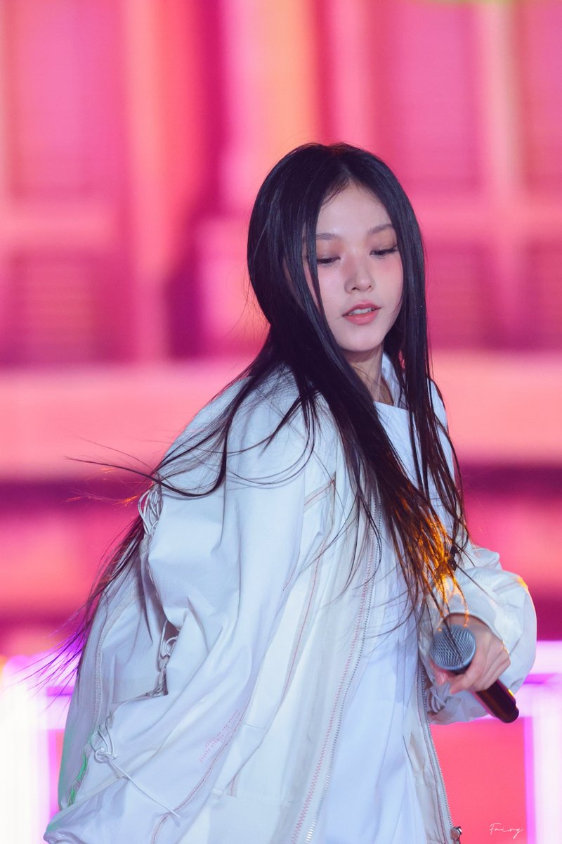 fairy_rin15's tweet image. 250104 Golden Disc Awards 무대3️⃣

#해린 #강해린 #HAERIN #KangHaeRin #ヘリン
#뉴진스 #NewJeans