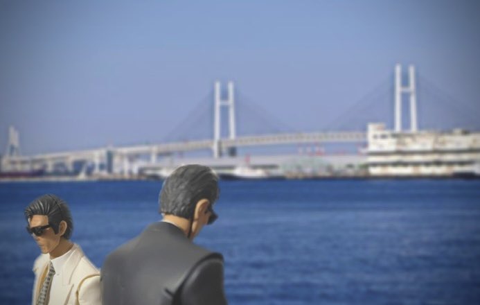 Antarctic_Light's tweet photo. 届いたフィギュアで再現(クオリティはかなり低め)

もっとも〜大さん橋
「同じこと考えてるだろ俺と」
「多分な」の所
#あぶない刑事 
#もっともあぶない刑事 https://t.co/QGcrM3jiUr