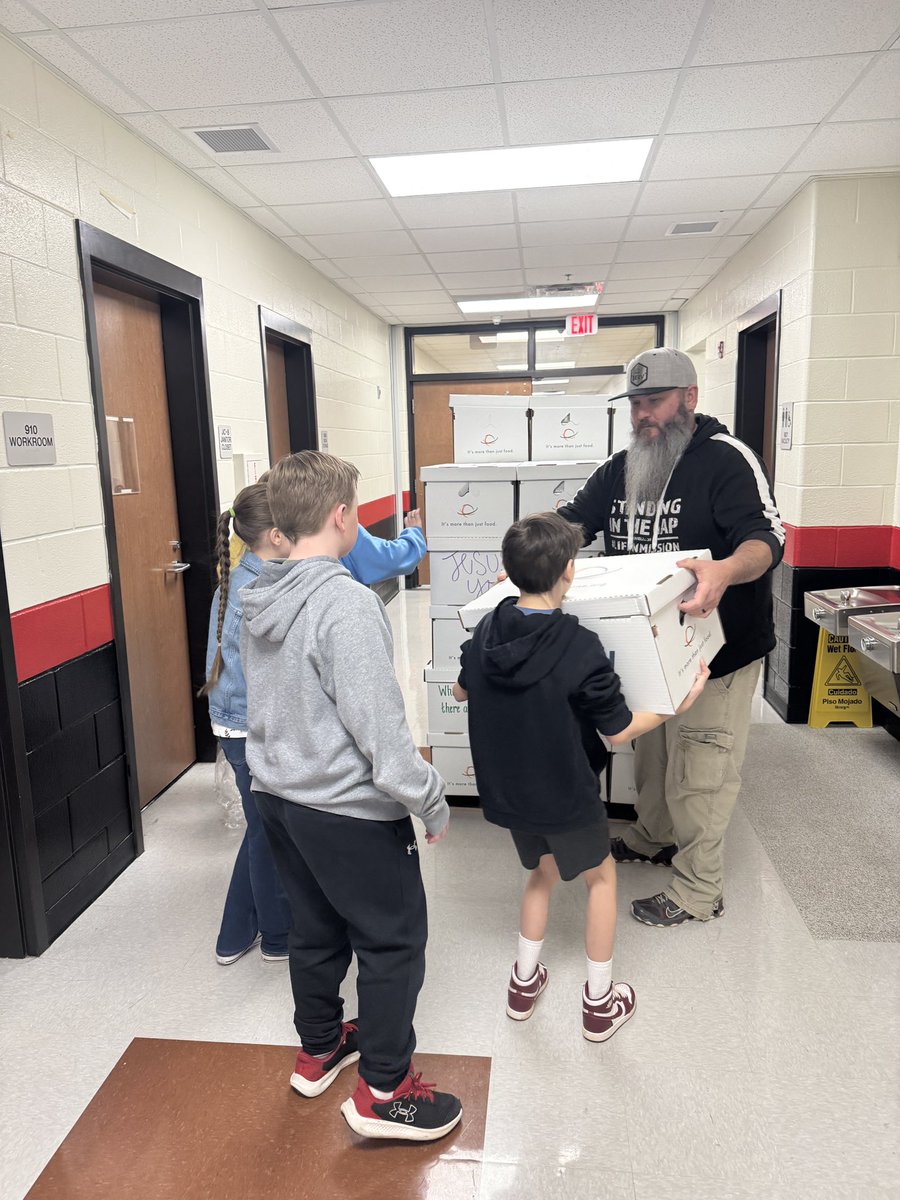 These amazing Jr. Beta Club kiddos helped unload donate food from SERV to our Food Pantry! I love our community, and I love that these outstanding kiddos have the chance to see service, kindness and what it means to “serve others” within our community! <a href="/BGESTEM/">Ball Ground STEM Academy</a> <a href="/CherokeeSchools/">Cherokee Co. Schools</a>