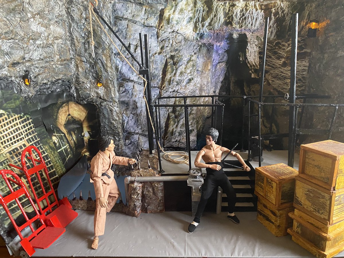 PmsOthQbCOXmVbQ's tweet image. #燃えよドラゴン
#ブルース・リー vs #ジャッキー・チェン 
#BruceLee vs #JackieChan
#EntertheDragon