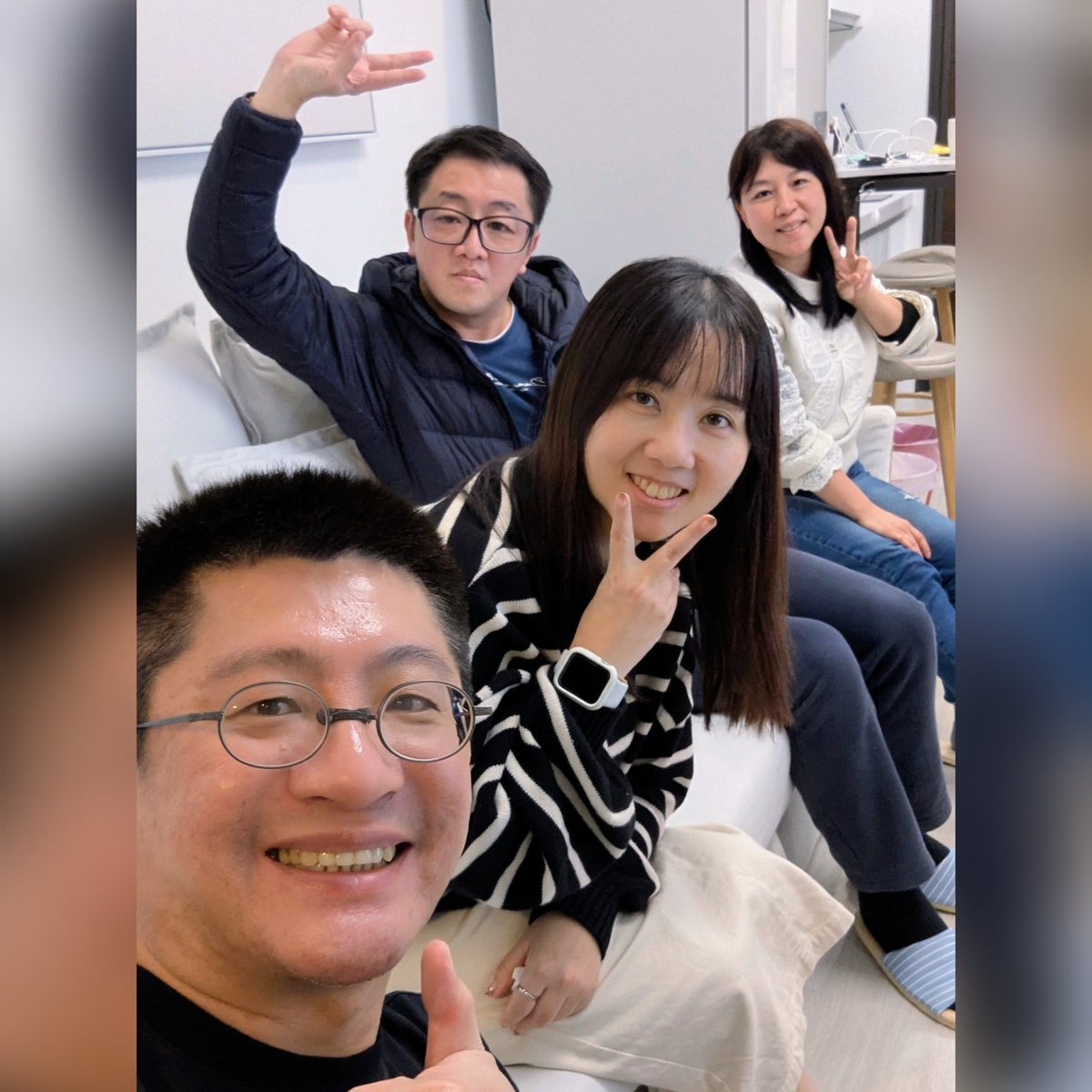 只要有出現，做什麼都可以的朋友
　
半個月前約好了今天要一起吃飯，但花姐和照嵐哥都沒有看時間，只有把今天空下來，然後今天早上才在問幾點要聚會，只有我和踢芙妮知道今天其實是約傍晚五點的晚餐，但沒關係，大家有出現就好，我們做什麼都可以