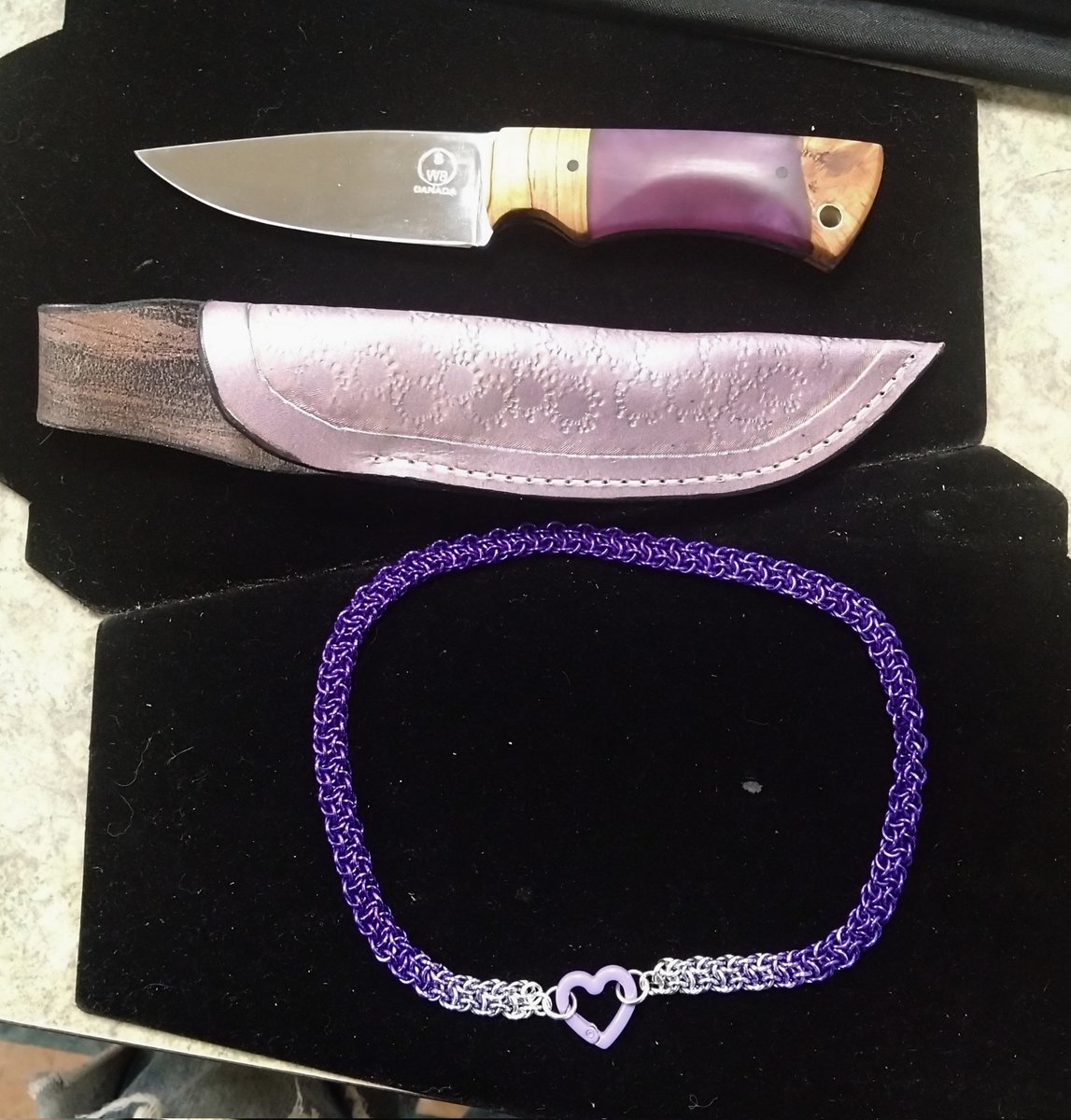 TigersEyeDesign's tweet photo. We seem to be having a purple week and we didn't even coordinate it.

Knife is 1084 steel, 4 inch blade, 8.5" overall with cherry and resin handle. $200

Necklace is anodized aluminium with an enameled heart clasp 18.25". $50 https://t.co/KPhuCML3B2