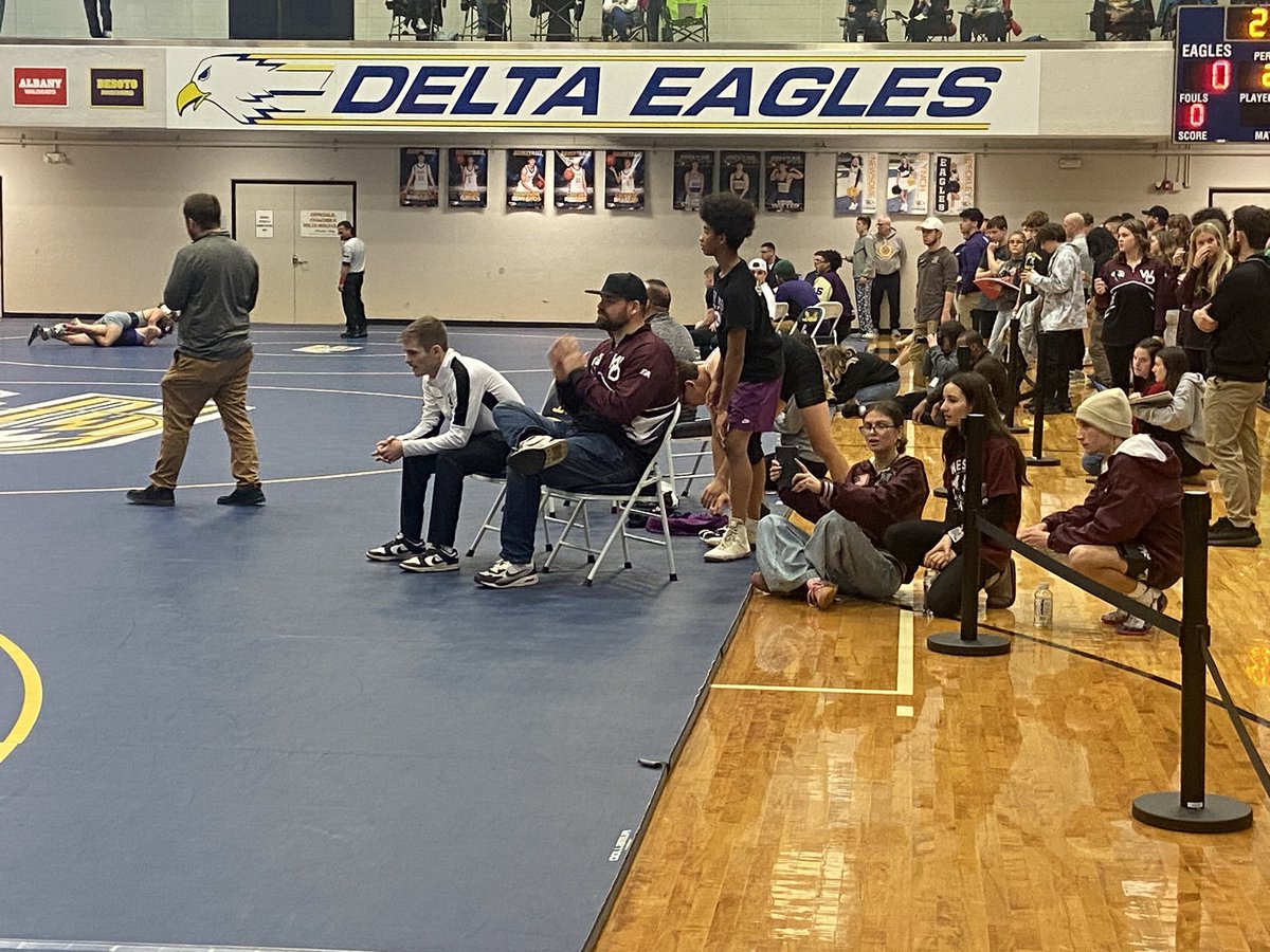 HS_AP_Warriors's tweet photo. Warrior wrestlers are on the mat this morning competing in the Delta Sectional! Let’s go Warriors! #wdpride https://t.co/qZPPKc6AD6
