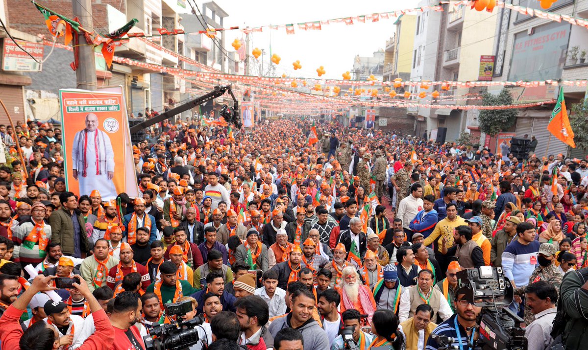 BJP4India's tweet photo. 8 फरवरी को दिल्ली से AAP-दा की विदाई तय!

केन्द्रीय गृह एवं सहकारिता मंत्री श्री @AmitShah ने मुस्तफाबाद, दिल्ली में विशाल जनसभा को संबोधित किया। https://t.co/w7ajYH3MzS