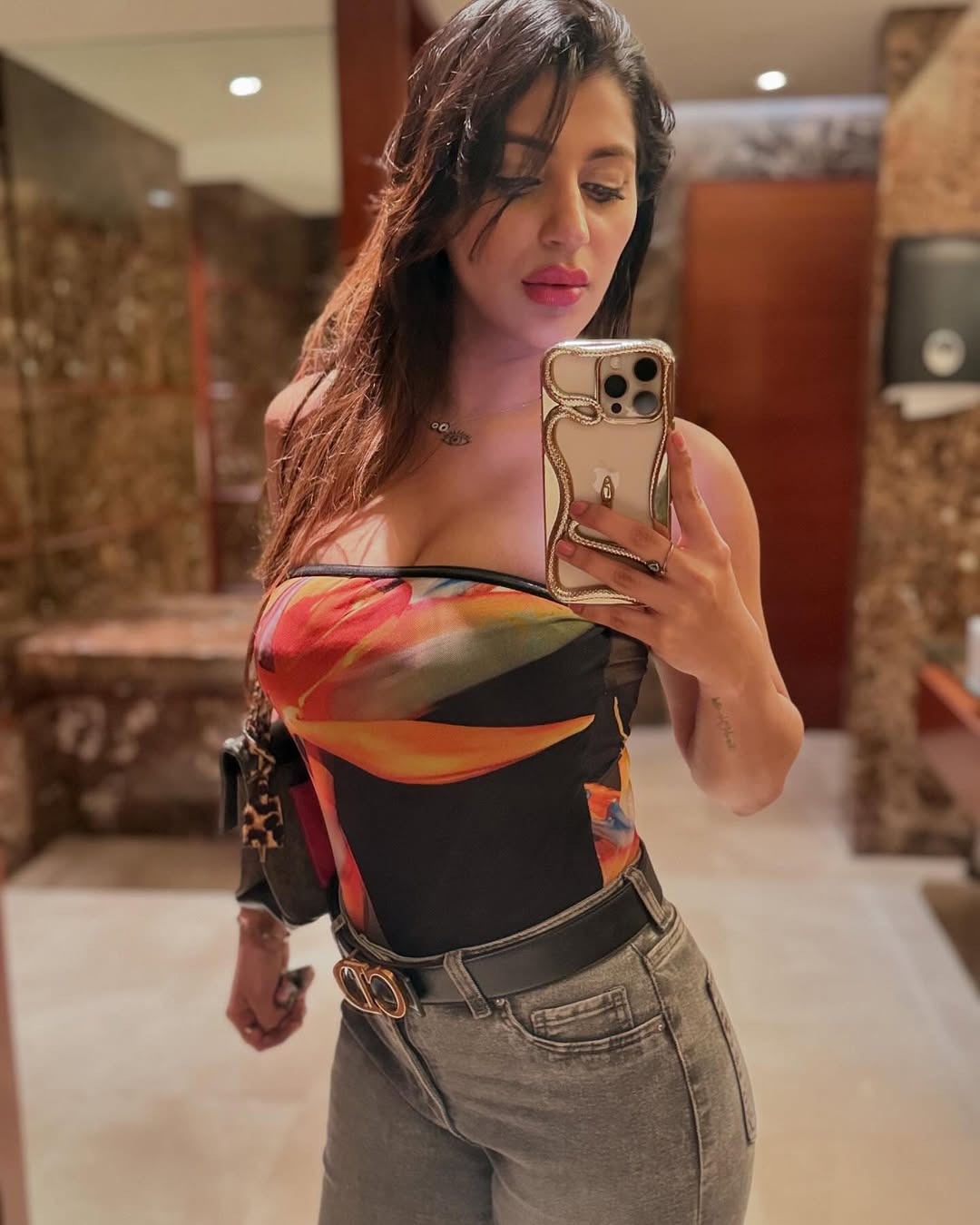 GitajLjW0AENyQo?format=jpg&name=large