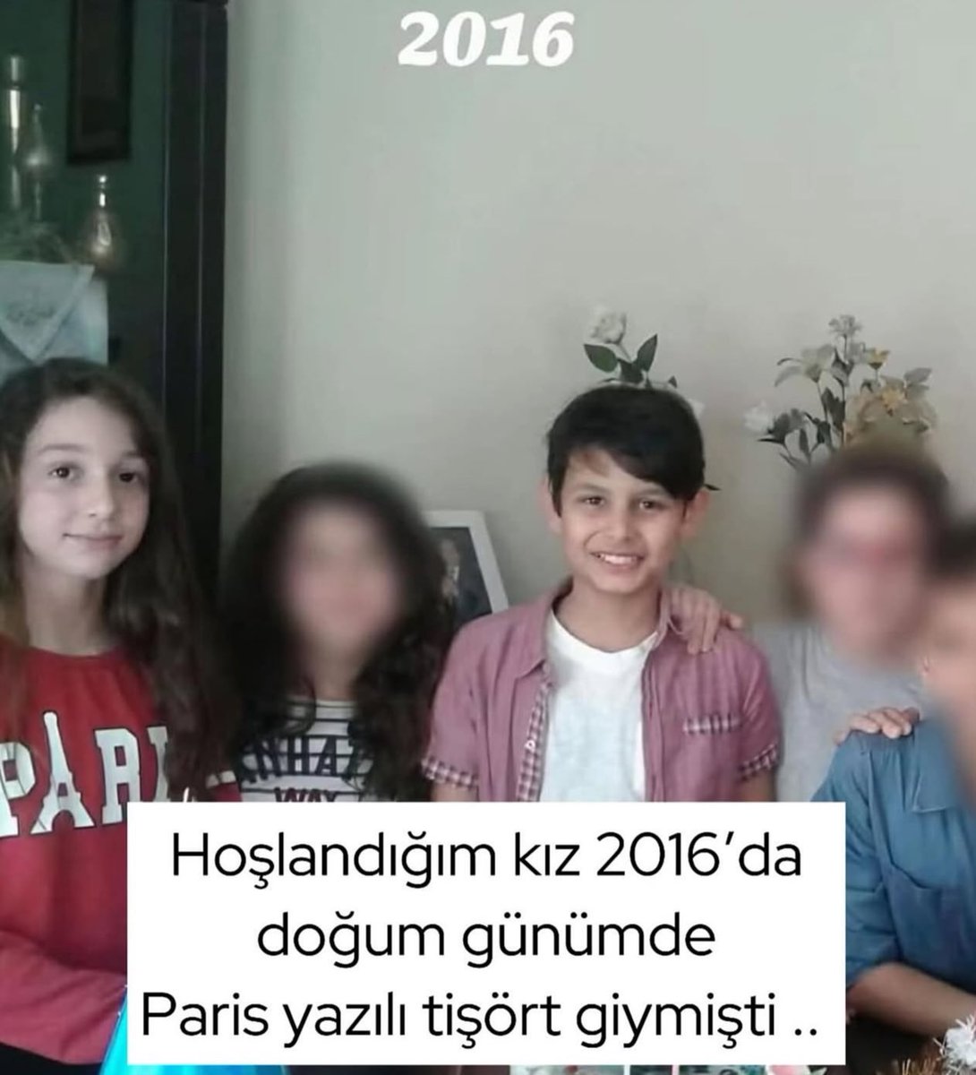 ecebidurbee's tweet photo. Aloooo şu elemanın kıza yaptığına bi bakarmısınız.. https://t.co/LGNk3t5XLe