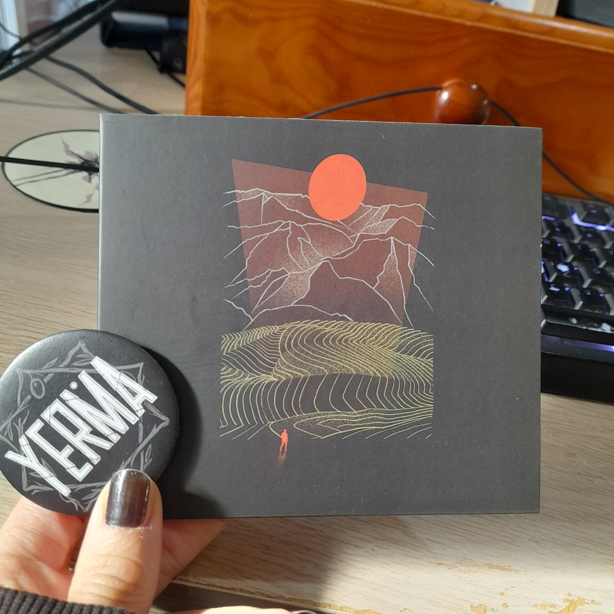 eh, que no he dicho nada por twitter: ayer me pillé esto en el concierto de <a href="/YermaPost/">Yerma ۞ Post rock litoral</a>
qué ilu 🥰