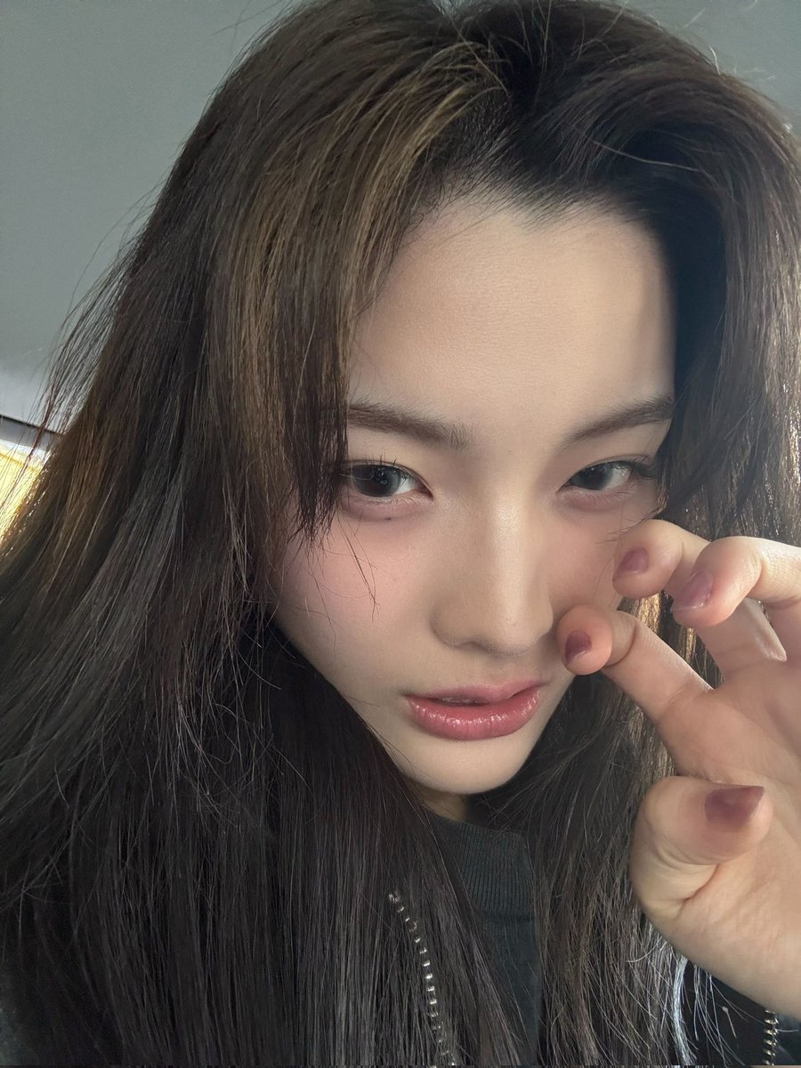 IROYHA's tweet image. do you know what? february has arrived, and it’s officially my birthday month! a new month, new energies, and a little more sparkle in the air. i can feel the excitement rising, who’s eggcited to make some incredible moments with me, my GLLITz? ⭐