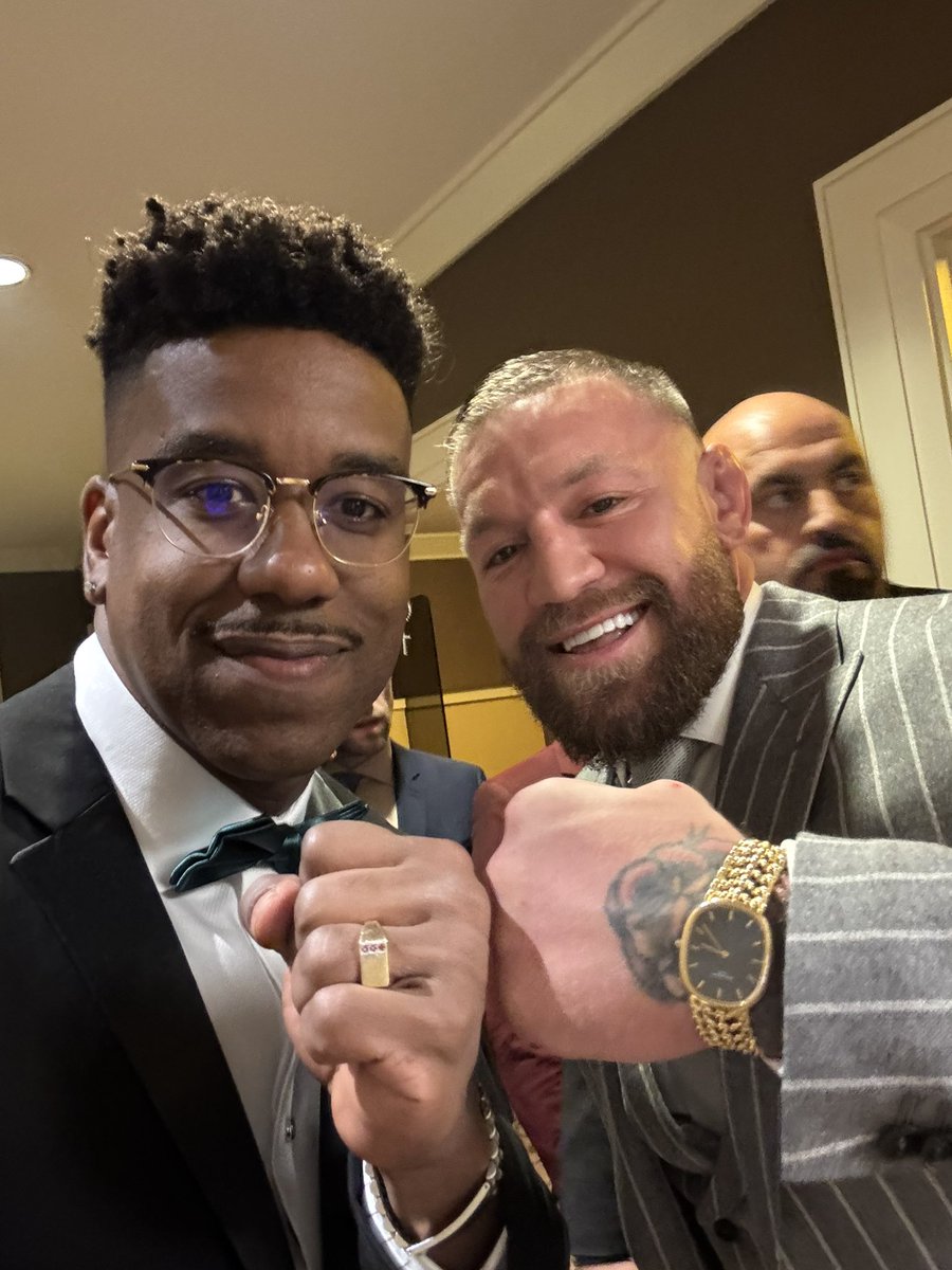 R.C. Maxwell 🇺🇸 tweet media