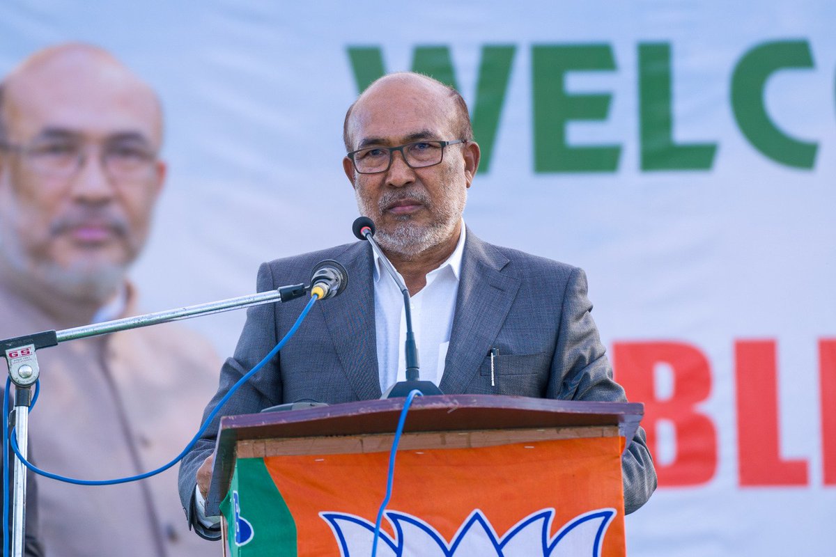 manipur_cmo's tweet photo. HON'BLE CM N BIREN SINGH INTERACTS WITH PEOPLE AT KUMBI

Hon'ble CM N Biren Singh today assured the construction of a Mini Sports Complex at the Kumbi High School Ground Terakhong at the cost of Rs. 2.5 crores.

Hon'ble CM was addressing an 'Interaction with the Public' event at the Kumbi high school ground today, said that the government is always there for the Internally Displaced Persons and that Go to Village events will be conducted at the earliest to look into all their requirements and needs.

Hon'ble CM also assured certain demands of the people including development of Kumbi Market Shed, repairing of Kumbi to Wangoo Road at the earliest, upgradation of Terakhong Primary Health Centre to Community Health Centre, setting up of a Fire Services sub-station at Kumbi.

Regarding provision of livelihood assistance to IDP families, Hon'ble CM said there is a scheme called the 'One Family One Livelihood' which provides upto Rs.10 lakh loans with a 30 percent grant.
The interaction was also attended by Ministers Shri Govindas Konthoujam, Dr Sapam Ranjan Singh, Shri L. Susindro Meitei, MLAs Sapam Kunjakeswor Singh, Shri K Ibomcha, Shri S. Premchandra Singh.

Hon'ble CM accompanied by the Ministers also inspected the pre-fabricated houses under constructed for IDPs at Phubala.