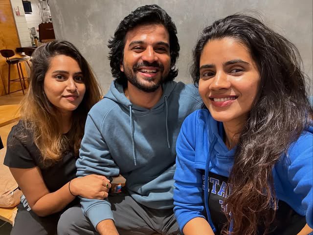 Me_Sanujan's tweet photo. Our dear Goa Gang,
We love you so much 🫶🏼😭❤️
#Rayan #Soundarya #Jacquline
@Rayan_offl @soundariyananju @jackline_lydia
#BiggBossTamil8 #goaguys https://t.co/Do9vSct9LQ