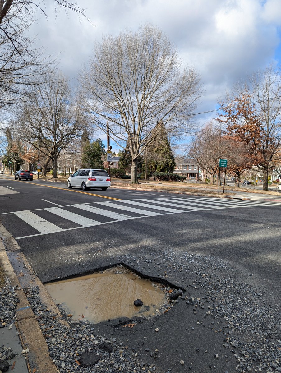 ChelseyDC's tweet image. Giant hole in Michigan Ave NE (in front of 1223 Michigan Ave NE) - needs immediate attention.
@311DCgov @CMZParker5 @ddot