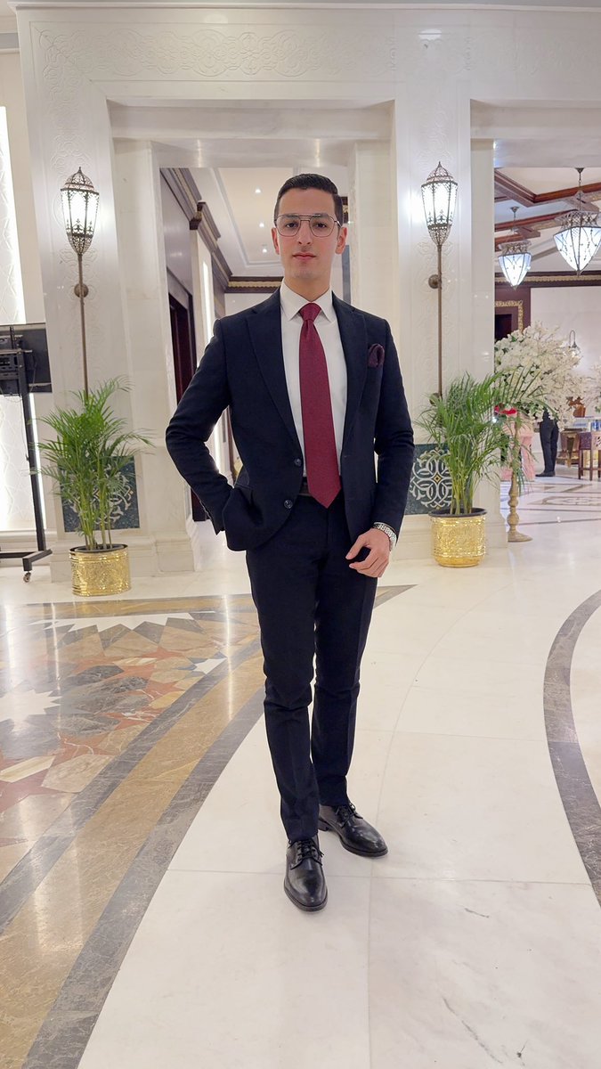 👔🤍