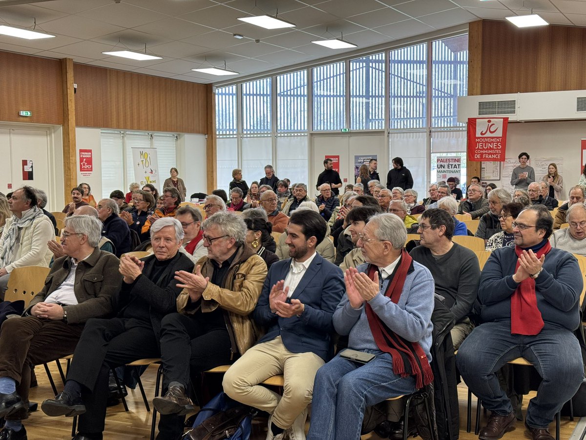 fabien_gay's tweet image. Merci aux camarades @PCF37 d’Indre et Loire pour leur accueil et d’avoir invité toute la gauche pour ce meeting pour la Paix nécessaire dans le contexte international que nous connaissons. Plus que jamais les voix de #Paix doivent s’élever !
@humanite_fr