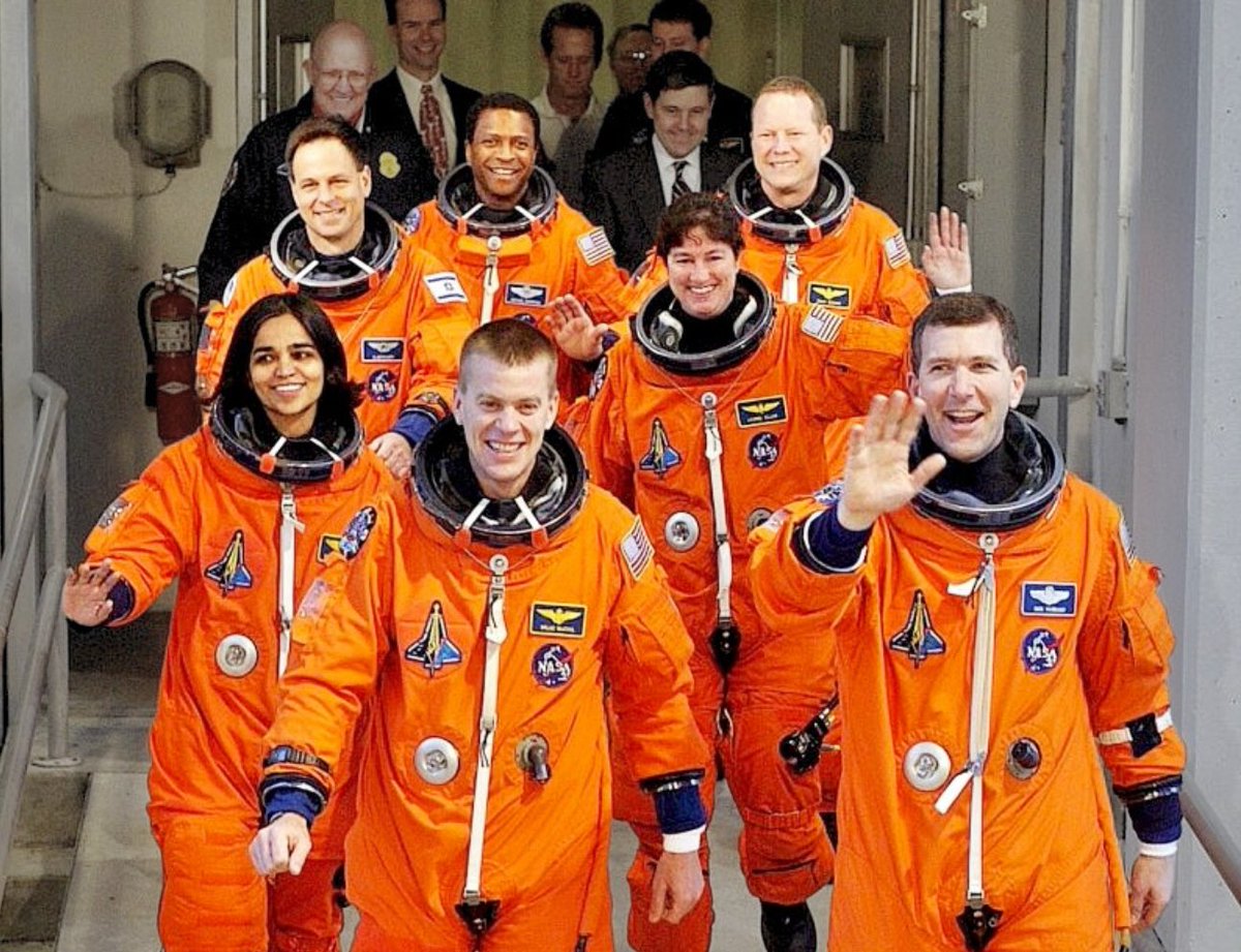 armstrongspace's tweet image. #OnThisDay in 2003, Columbia broke apart during reentry over the skies of Texas, resulting in the loss of all seven crew members of STS-107. 

Today we honor: 

- Rick Husband
- William McCool 
- David Brown 
- Kalpana Chawla 
- Michael Anderson 
- Laurel Clark 
- Ilan Ramon 🇮🇱