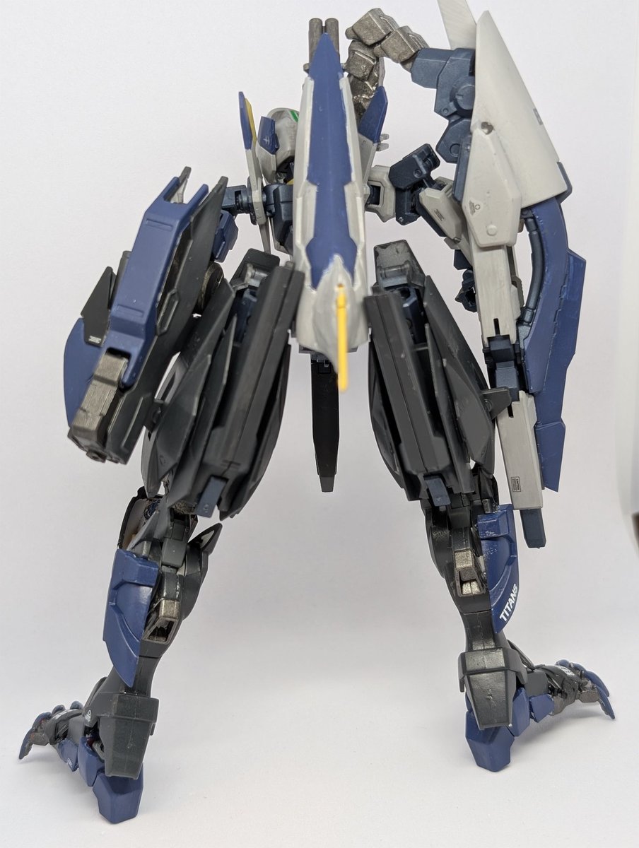 zyotora's tweet photo. #イチニノコン5
配信お疲れ様です
ウーンドウォートの改造機フレッシル・ラー完成いたしました!!
使用キットはウーンドウォート、レクス、ゼロ炎、アメイジングエクシアとなっています。名前の由来はAoZの名前の元ネタであるウォーターシップダウンのうさぎたちからで一匹狼の長という意味になります https://t.co/95TF0tFHnw