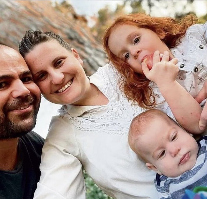 RachMoon tweet media