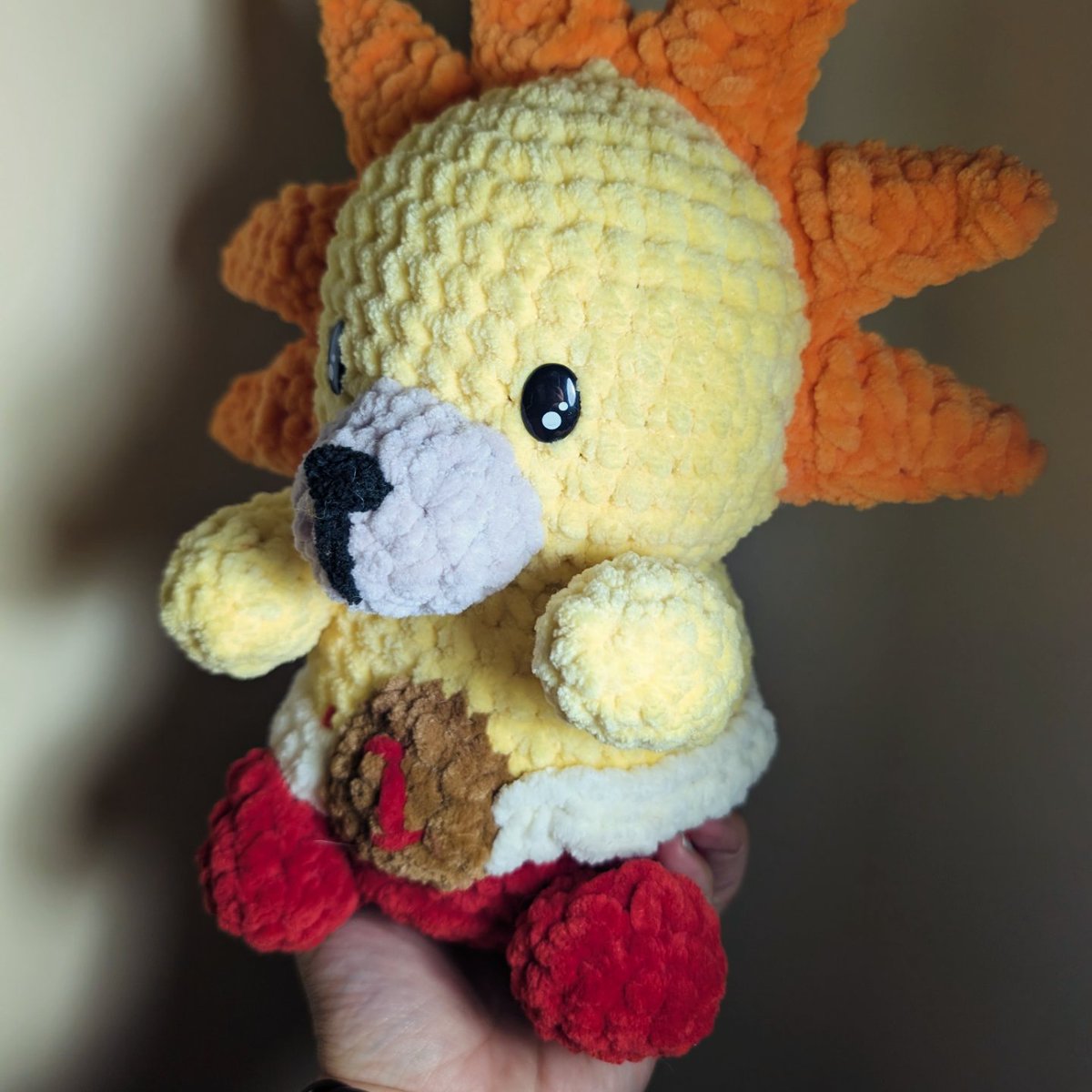 ChynaMakes's tweet photo. Happy release day bardictrinkets !! I was thrilled to have been chosen to test one of the boat buddies - Sunny! Head over to their Etsy for the pattern!

#amigurumi #crochet #crafting #smallbusiness #patternrelease #boatbuddies #sunny #cute #onepiece #makingstuff https://t.co/de1bNuVp56
