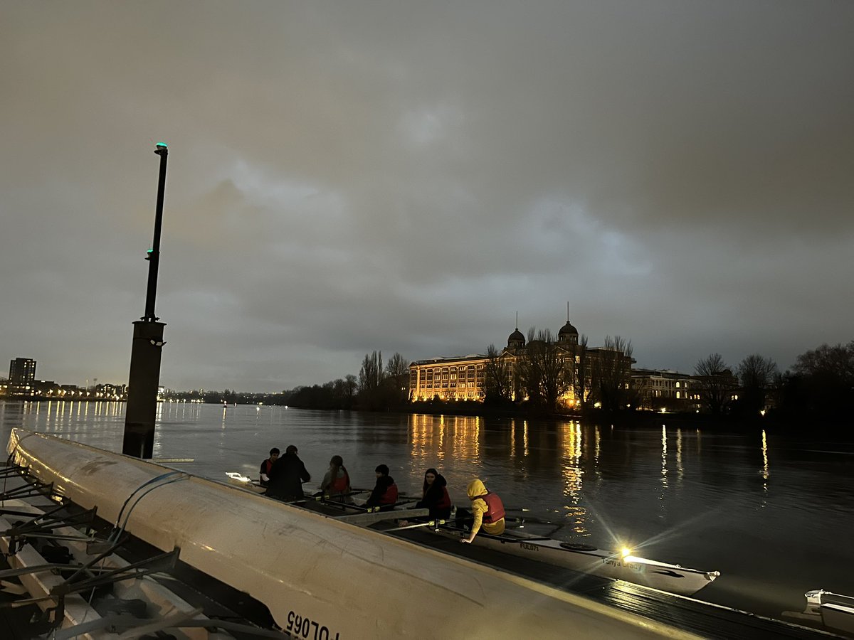 Miss Beadles tweet media