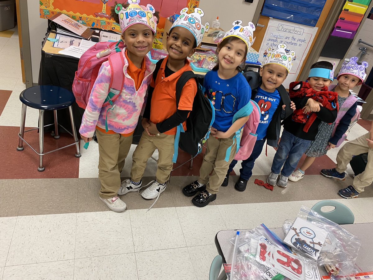 Mjones10Jones's tweet photo. 100 days of learning fun! β¦@HinesCaldwellESβ© β¦@DarceleLoftonβ© #preklearning https://t.co/UGVrGFEQGq
