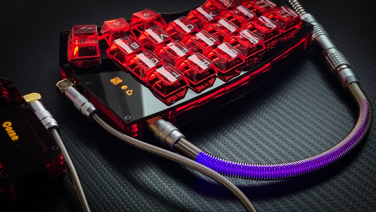 KeytopMan's tweet photo. 自作Corne V3ケース 

#自作キーボード #corne https://t.co/KYAVNPTmqu
