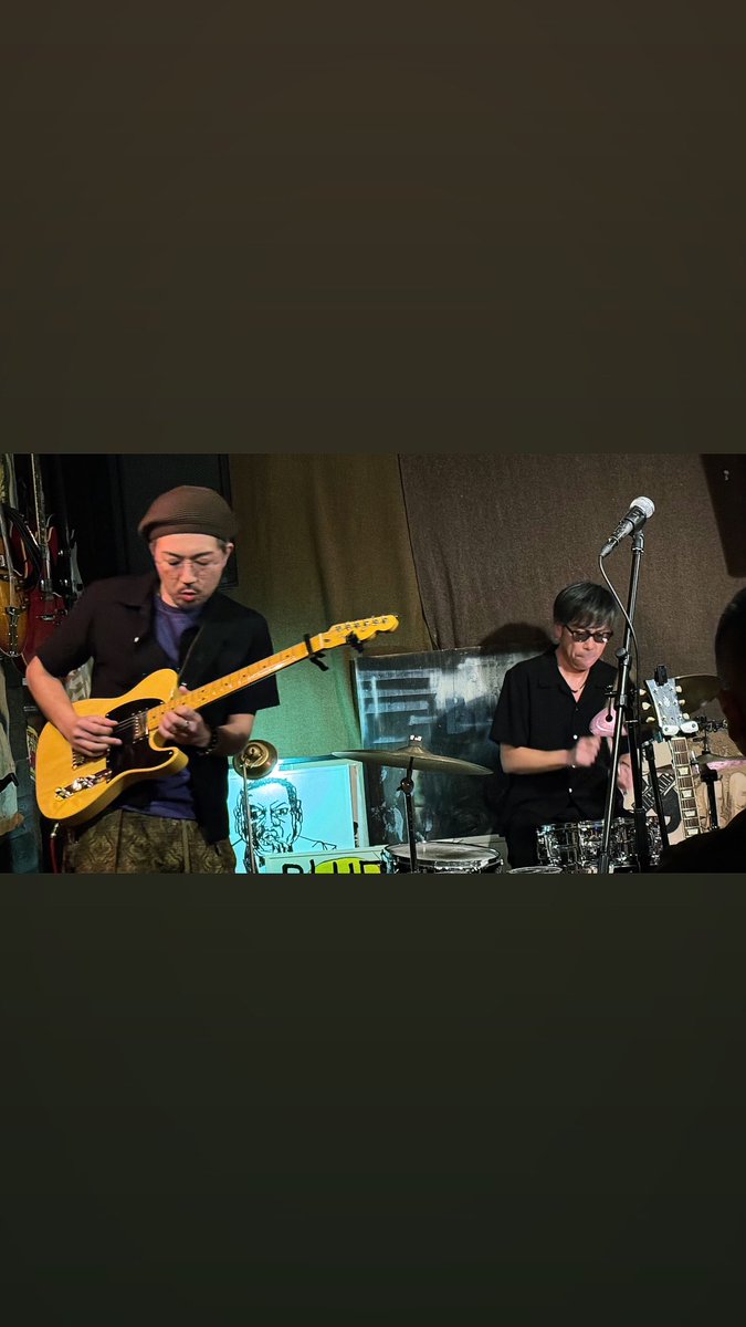 ChicoChiro117's tweet photo. THE PYTHONSさんのLIVEを観に
十三RAINCOATへ行ってきました！
今日のライブでギターの吉井さんが脱退されるという事で目に焼き付けてきました！
これからも応援しております🤲

パイソンズさんのライブは
あっという間に時間が過ぎてしまうのです！

今夜も楽しい時間をありがとうございました😊🤲 https://t.co/eck5eUxHAT