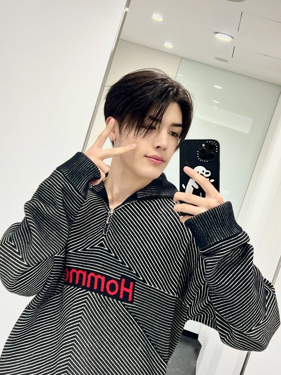 andTEAM_members's tweet photo. 🩶🩶

#andTEAM #MAKI https://t.co/8IdEvQJ9FJ