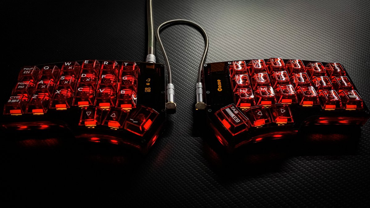 KeytopMan's tweet photo. 自作Corne V3ケース 

#自作キーボード #corne https://t.co/KYAVNPTmqu