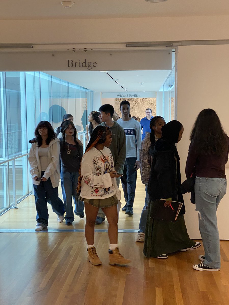 JennaGLit's tweet photo. Had a great time with @MeadowcreekHigh students on our field trip to the @HighMuseumofArt to see O’Keeffe’s NYC works. We’re building those visual analysis skills 😀 https://t.co/zdO7qupMWz