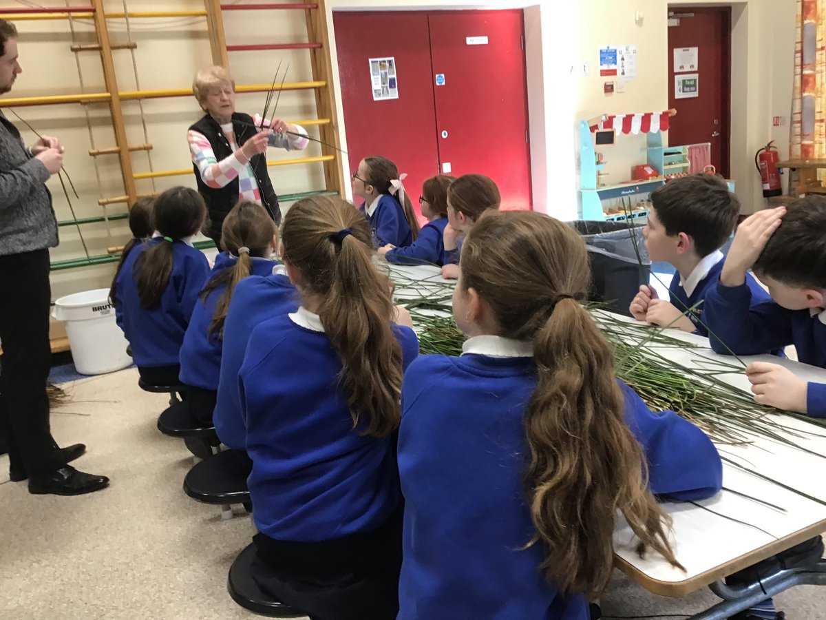 OLPSTullysaran's tweet photo. 🔵 St Brigid’s Cross making Workshop ⚪️ Our P6 &amp; P7 pupils thoroughly enjoyed the opportunity to learn how make St Brigid’s Crosses on Friday afternoon. Thanks to Mary Donnelly &amp; all the volunteers for facilitating this brilliant learning experience!! 
#Learningthroughfriendship https://t.co/virCaFMFnX