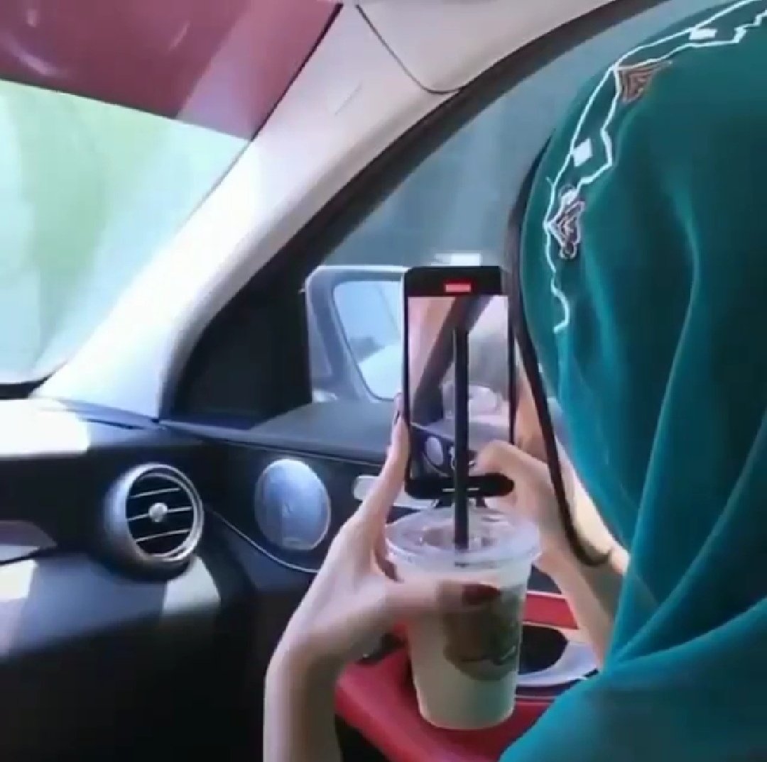 يَحْمِيكَ اللهُ بِنَوَايَاكَ الصَّادقة فاطْمَئِنْ💜.