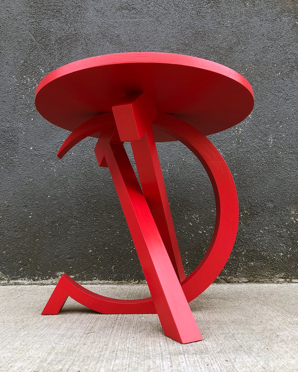 sergio_serrano_'s tweet image. En la sala de mi casa no hay mesa de centro, hay mesa de izquierda.