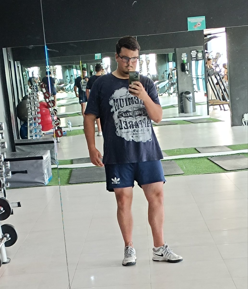-20 kilos y bajando... 💪🏽

Toca seguir puliendo y buscando mi mejor versión.