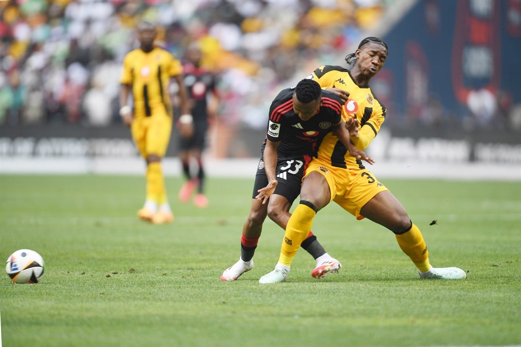 UnplayableZA's tweet photo. 𝗙𝗨𝗟𝗟-𝗧𝗜𝗠𝗘

Pirates 1-0 Chiefs 

𝙏𝙝𝙤𝙪𝙜𝙝𝙩𝙨❓️

#SowetoDerby 
#UNPLAYABLE https://t.co/EemYbgylrX