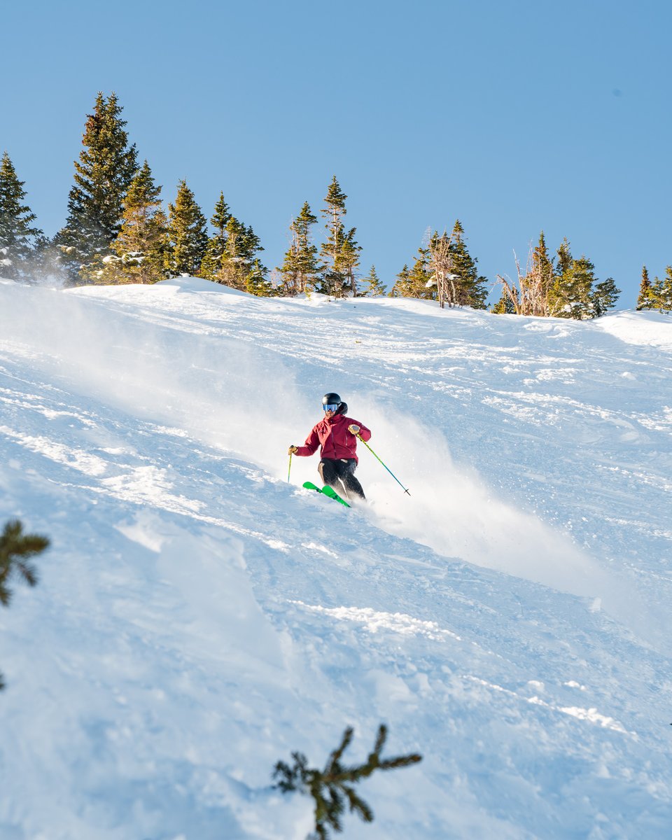 All Five Peaks, are now 100% open, making this the perfect time to book lodging and save up to 15% on the New Year, Great Savings sale when you book before Feb. 7. bit.ly/3WAO7Tw
