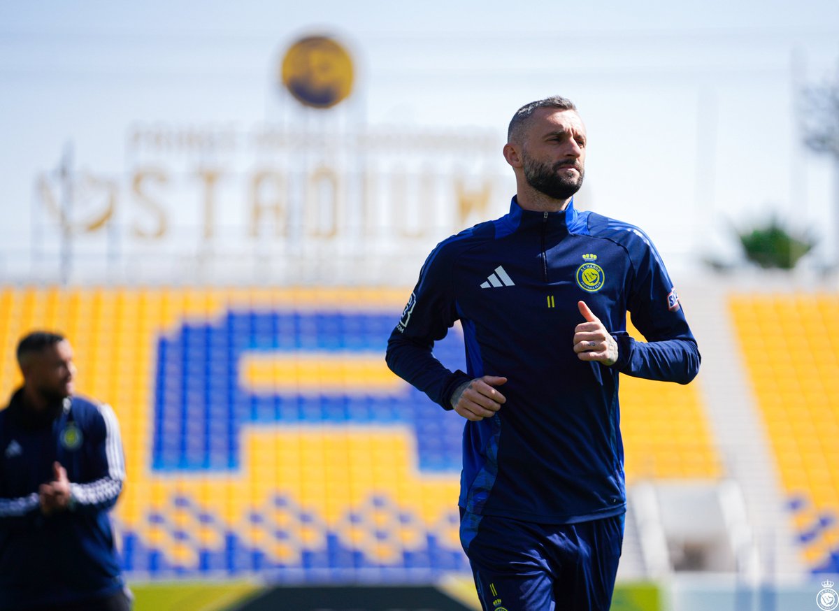 AlNassrFC_EN's tweet photo. Powering up for the ACL clash 🌟🟡 https://t.co/e2hk530z49