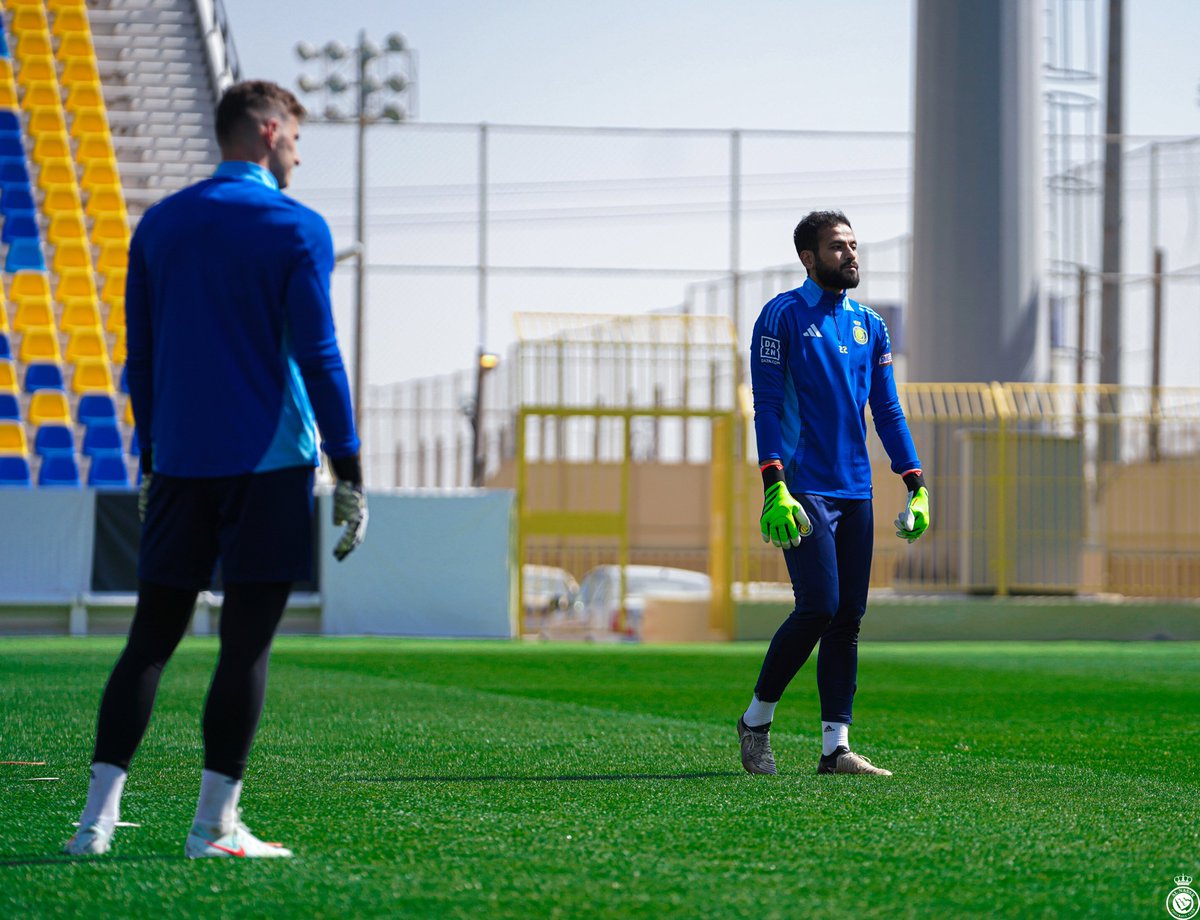 AlNassrFC_EN's tweet photo. Powering up for the ACL clash 🌟🟡 https://t.co/e2hk530z49