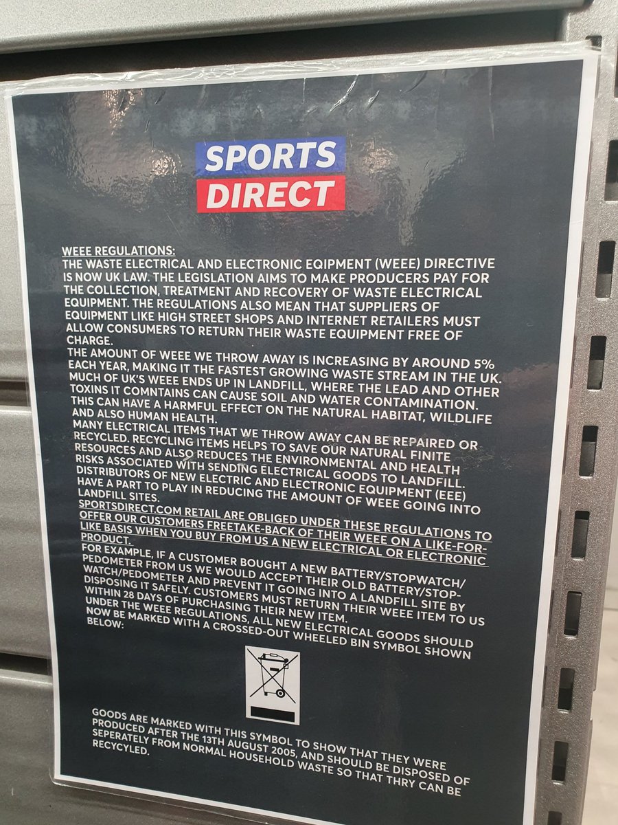 _LifeOfJohn's tweet photo. Sort out ya spelling @SportsDirectUK Looks a little unprofessional! https://t.co/4aBWIgH9Ru