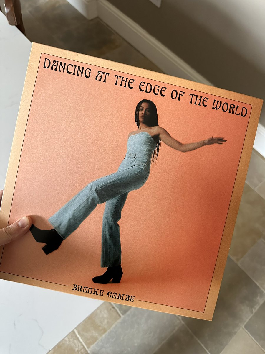 LeePee25's tweet photo. Life isn’t always 💩@brookecombe #dancingattheedgeoftheworld https://t.co/K0Hp1tqCLu